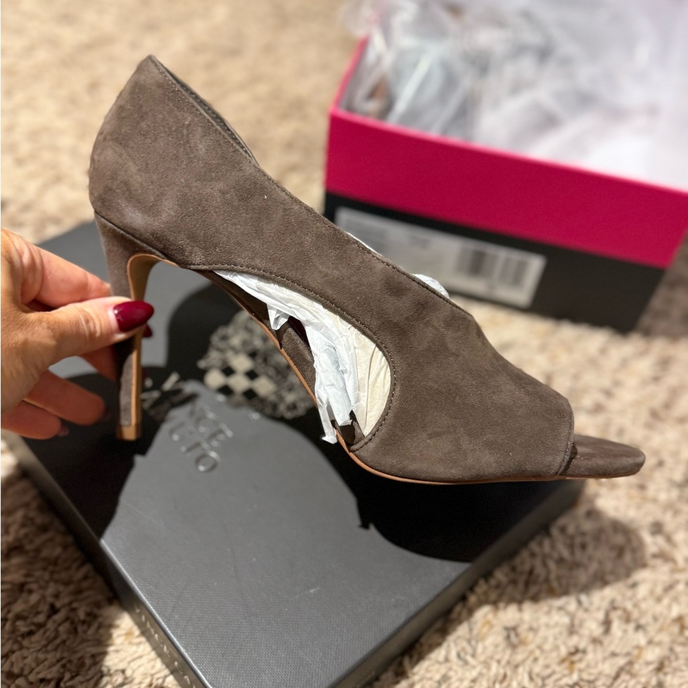 Vince Camuto Brown Suede heels